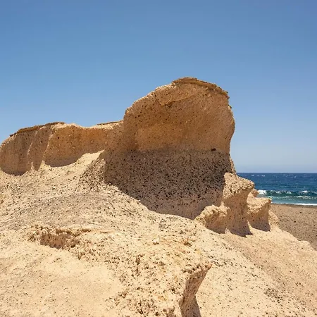 Bonito A 100 M De La Playa *